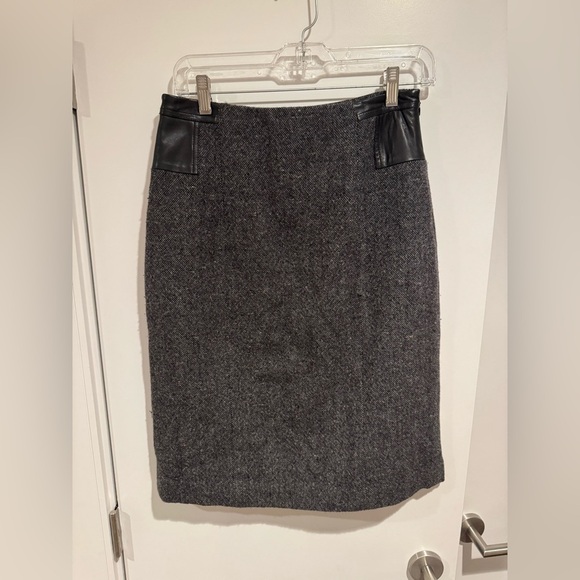 Theory Gray Pencil Skirt Knee-Length Workwear - Picture 1 of 7